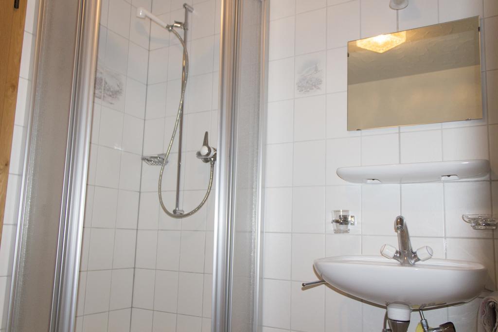 Apartment Etzel Saas Fee Oda fotoğraf